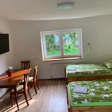Quarto em Acomodações Particulares Kosmonosy, Hradištská 193